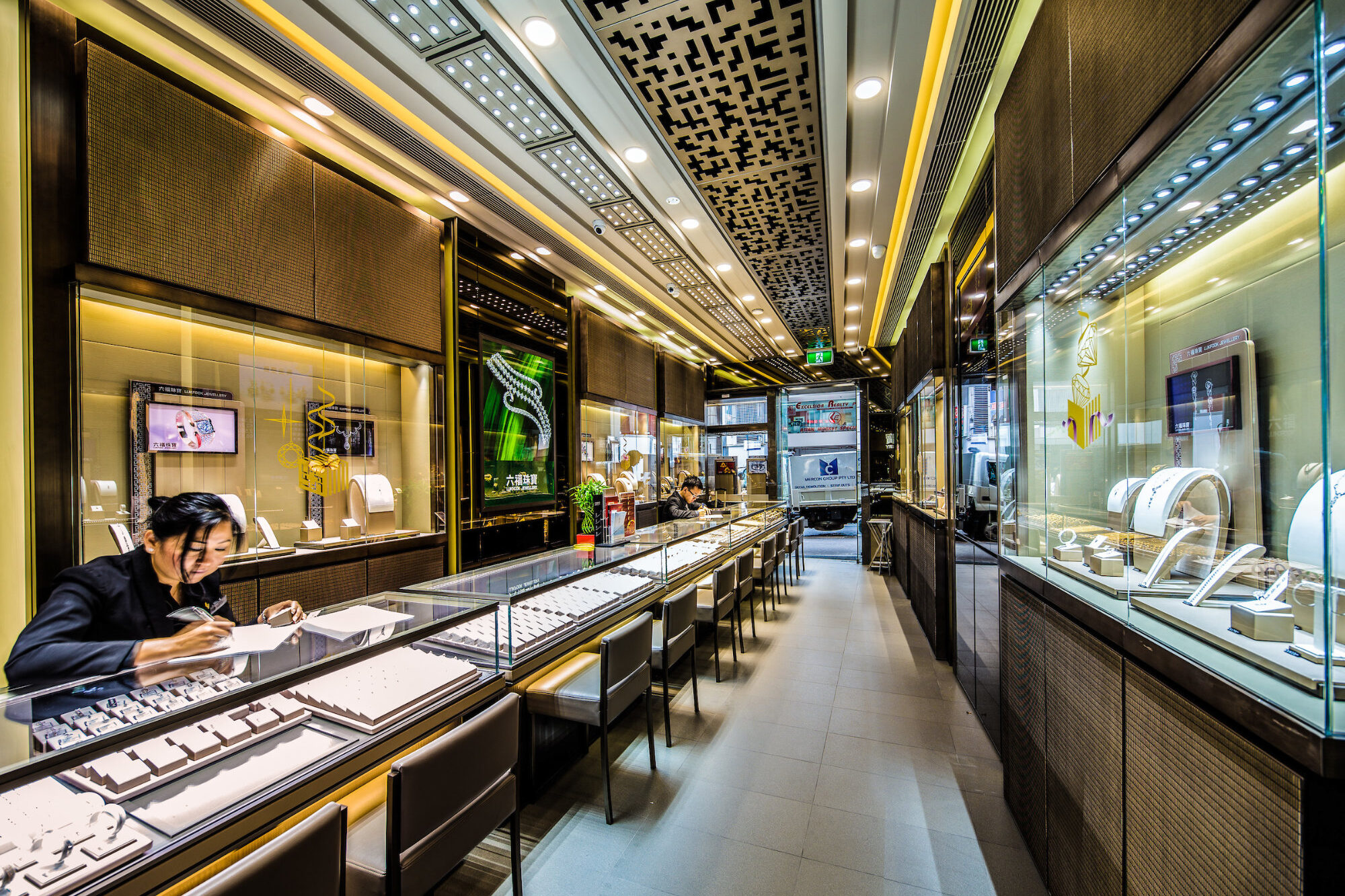 Liteco Custom Joinery & Kitchens - Lukfook Jewellery & Hakata-Maru Ramen 3